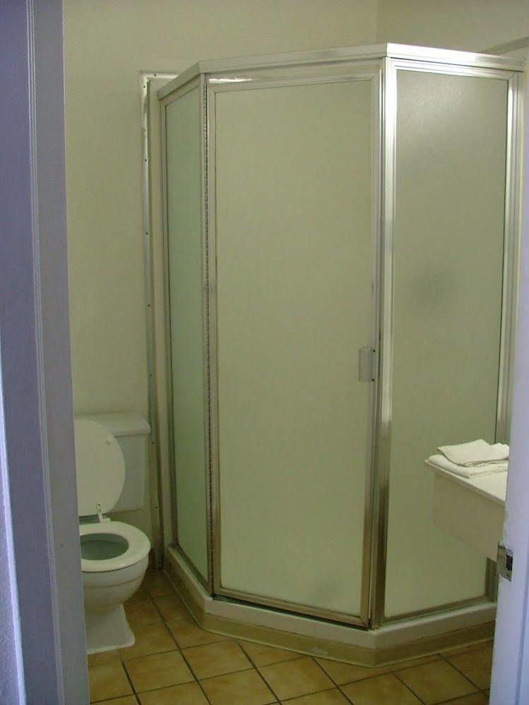 American Budget Inn And Suites-Модесто Экстерьер фото